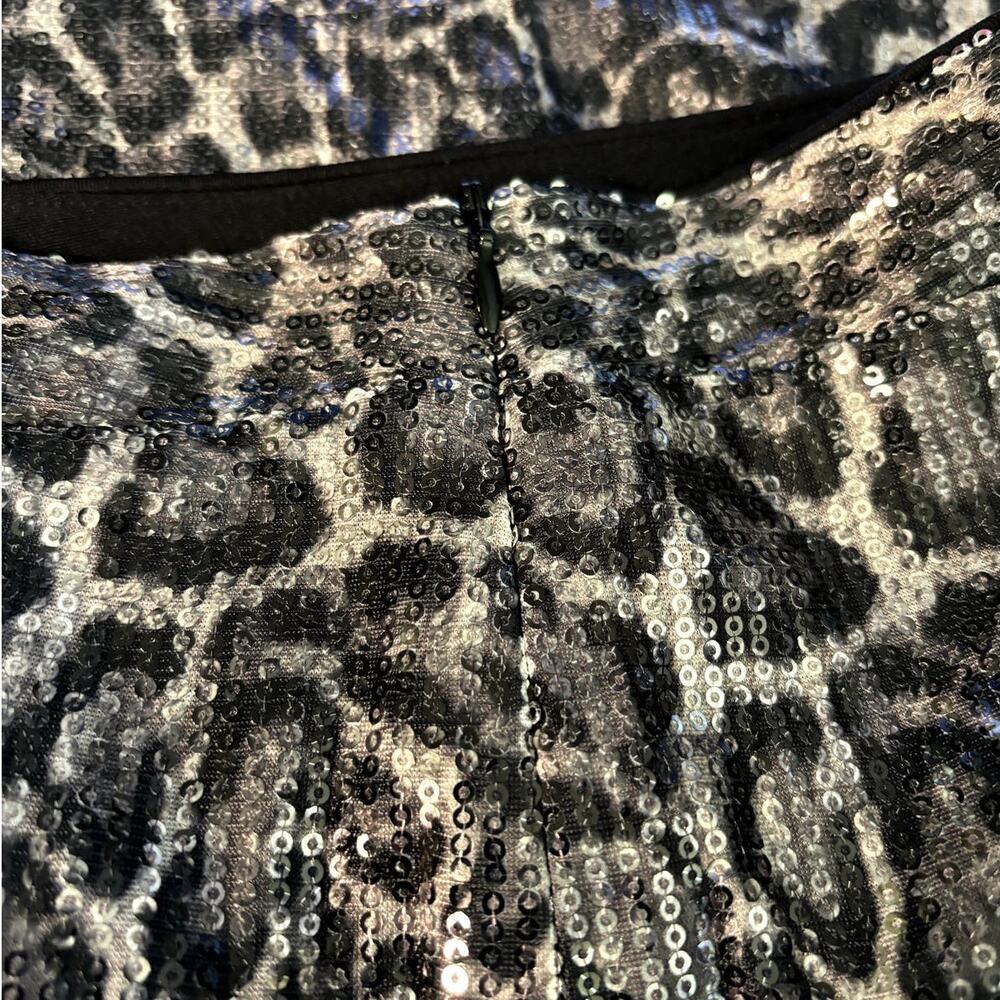 NWT Michael Kors Sequin Mini Skirt Women's Size S Cat Animal Print Black Gray - Picture 6 of 15